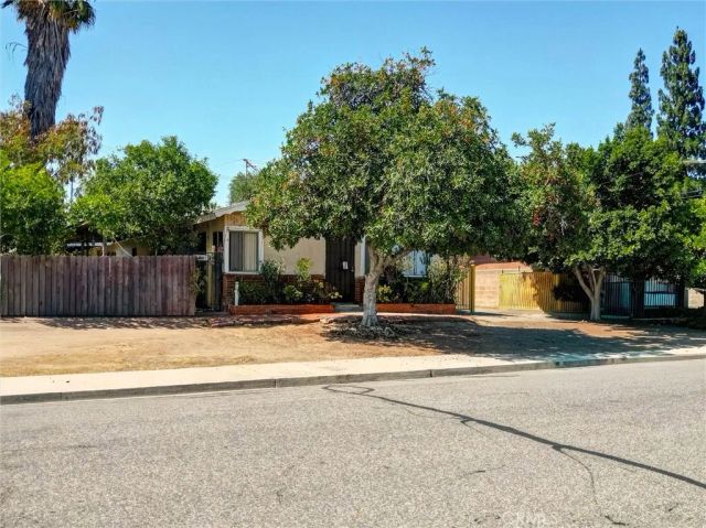 1106 E 7th, Corona, CA 92879