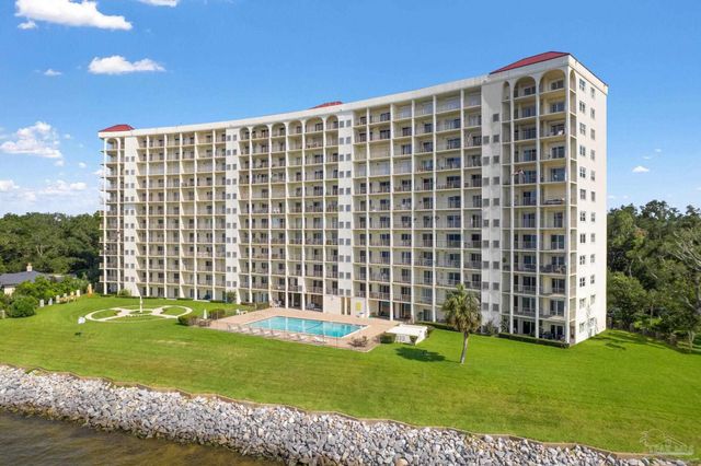 615 Bayshore Dr 806, Pensacola, FL 32507