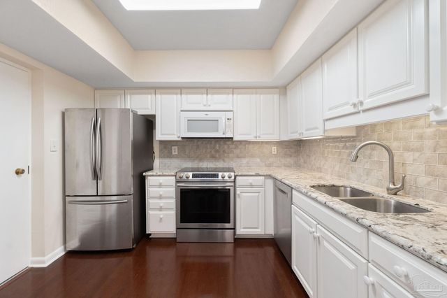 615 Bayshore Dr 806, Pensacola, FL 32507