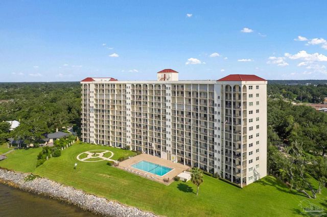 615 Bayshore Dr 806, Pensacola, FL 32507
