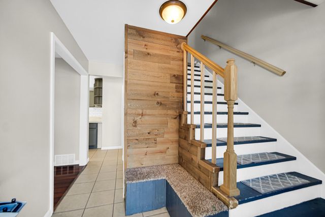 1006 W 21st Street, La Porte, IN 46350