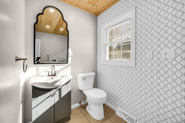 1006 W 21st Street, La Porte, IN 46350