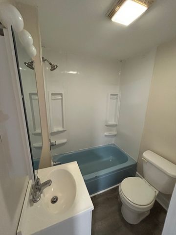 45 River St 3, Southbridge, MA 01550