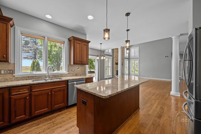 948 Bluestem Drive, Geneva, IL 60134