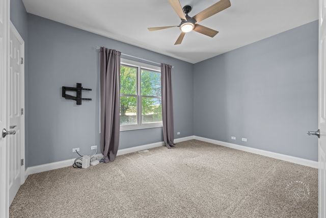 948 Bluestem Drive, Geneva, IL 60134