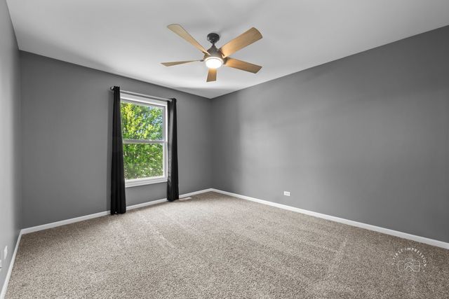 948 Bluestem Drive, Geneva, IL 60134