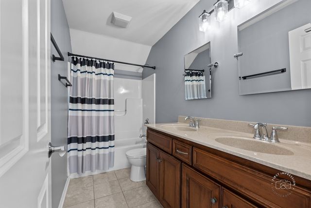 948 Bluestem Drive, Geneva, IL 60134