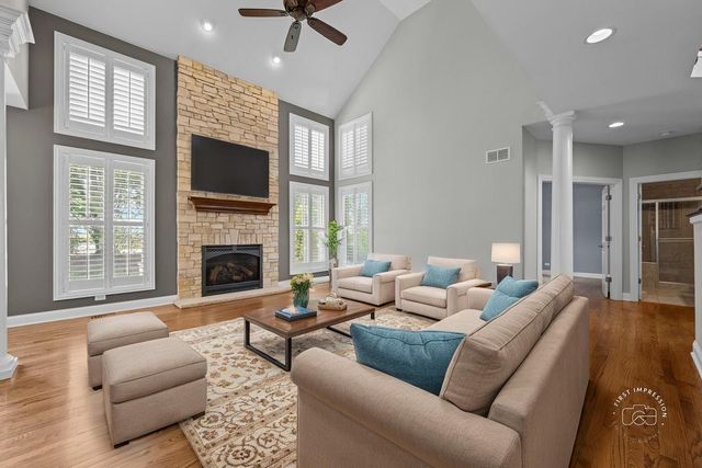 948 Bluestem Drive, Geneva, IL 60134