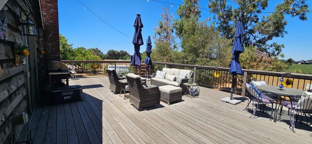 20822 Disch Rd, Lockeford, CA 95237