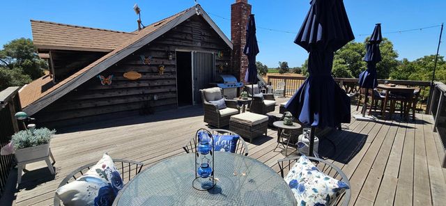 20822 Disch Rd, Lockeford, CA 95237