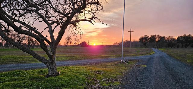 20822 Disch Rd, Lockeford, CA 95237