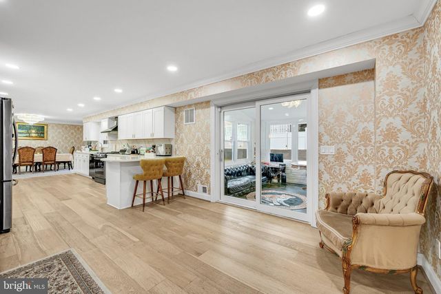 10904 GAINSBOROUGH RD, Potomac, MD 20854