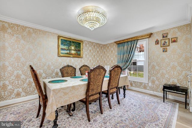 10904 GAINSBOROUGH RD, Potomac, MD 20854