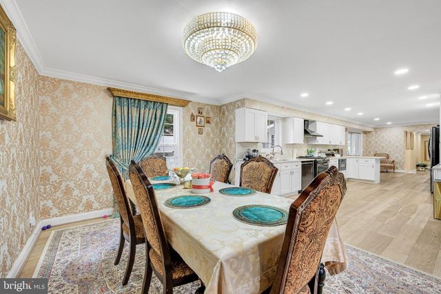 10904 GAINSBOROUGH RD, Potomac, MD 20854