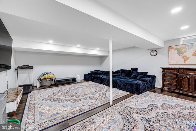 10904 GAINSBOROUGH RD, Potomac, MD 20854