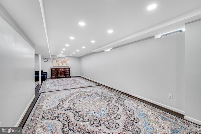 10904 GAINSBOROUGH RD, Potomac, MD 20854