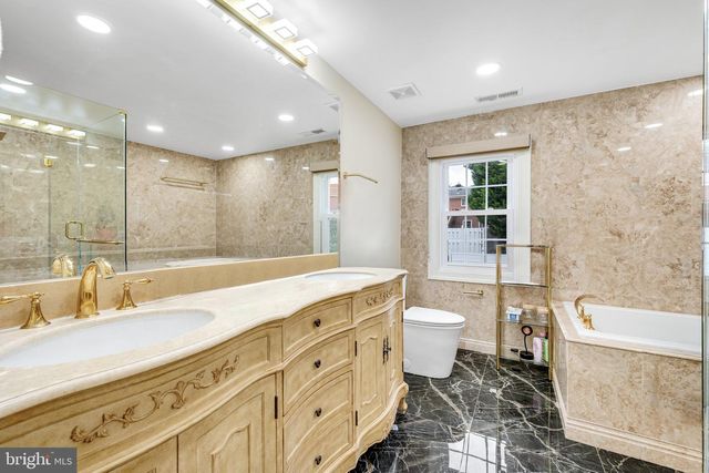 10904 GAINSBOROUGH RD, Potomac, MD 20854