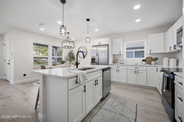 4646 HUNT Street, Jacksonville, FL 32254