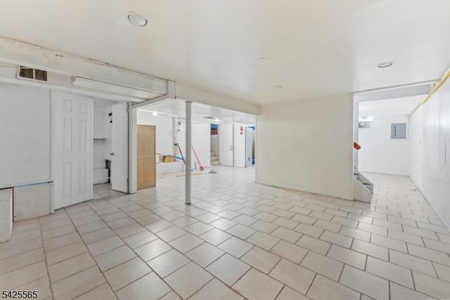 60 Hammond Ave, Passaic City, NJ 07055