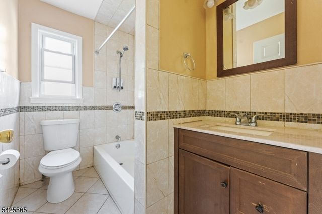 60 Hammond Ave, Passaic City, NJ 07055