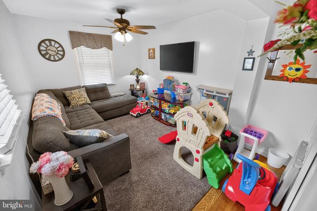 68 NEW RD, Southampton, PA 18966