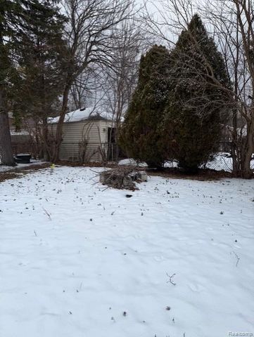 10643 Balfour Road, Detroit, MI 48224