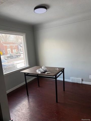 10643 Balfour Road, Detroit, MI 48224