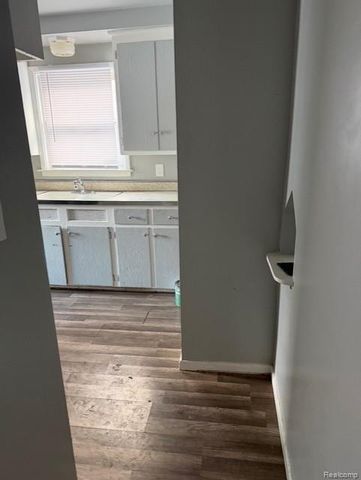 10643 Balfour Road, Detroit, MI 48224