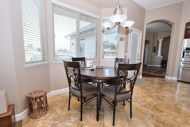 8205 MADRONE St, Elverta, CA 95626