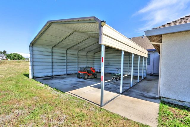 8205 MADRONE St, Elverta, CA 95626