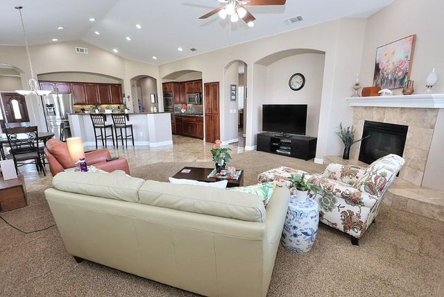 8205 MADRONE St, Elverta, CA 95626