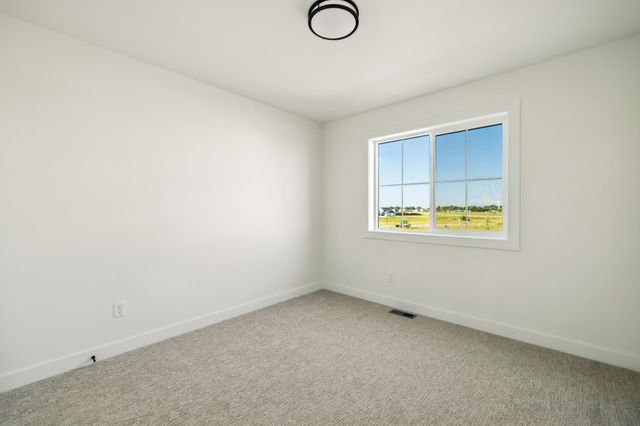 3848 Prairie Drive S, Moorhead, MN 56560