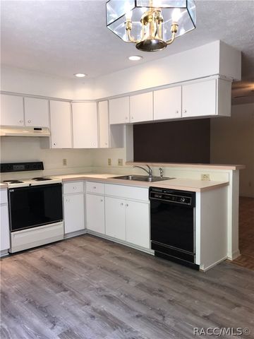 11055 W Harbor Watch Loop, Crystal River, FL 34428