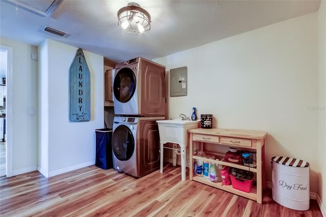 3142 MERITA DRIVE, Holiday, FL 34691