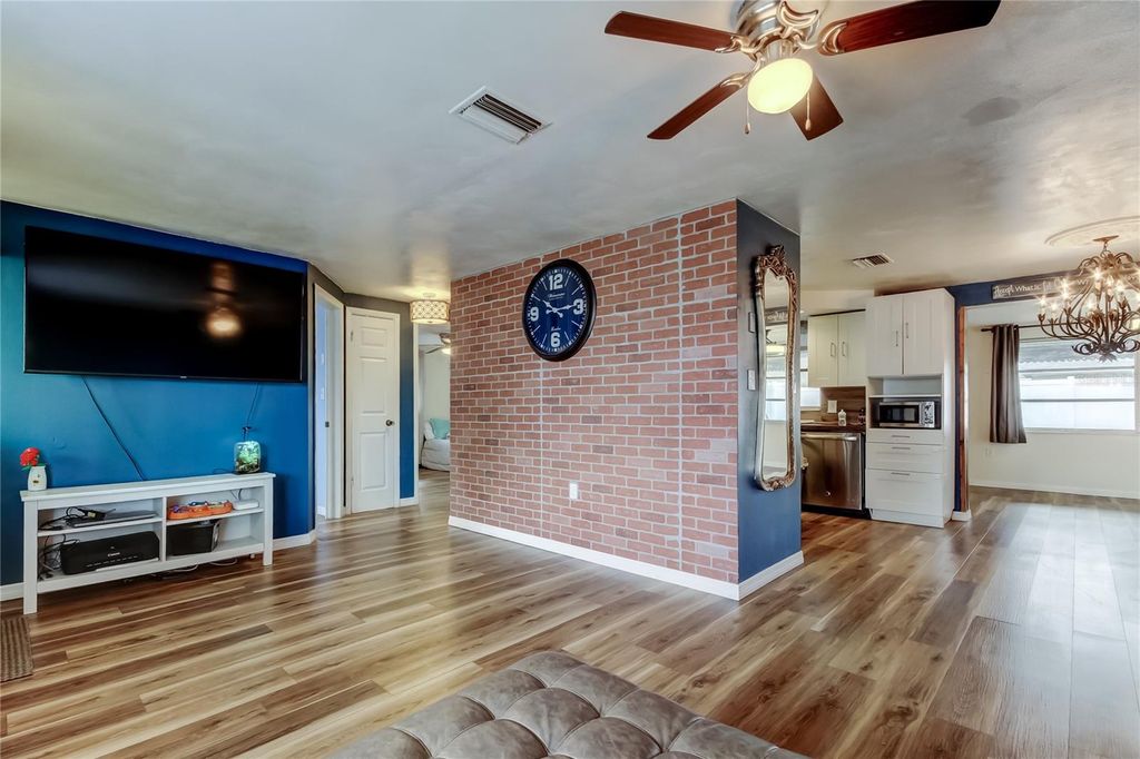 Image 4 of property listing at 3142 MERITA DRIVE, Holiday, FL 34691