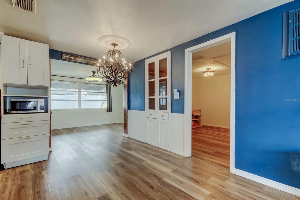 Image 5 of property listing at 3142 MERITA DRIVE, Holiday, FL 34691