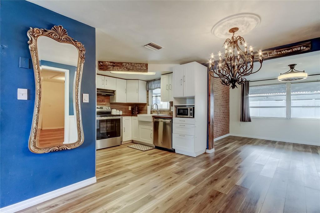 Image 6 of property listing at 3142 MERITA DRIVE, Holiday, FL 34691