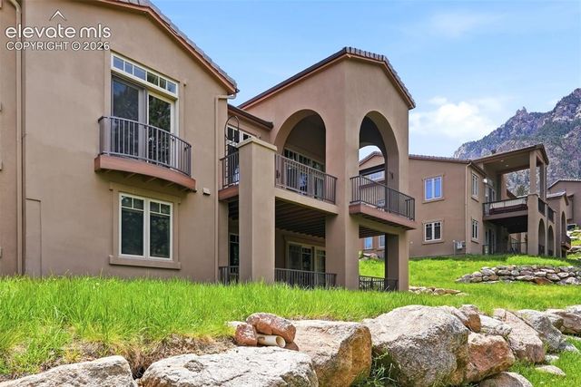 996 Summer Spring View, Colorado Springs, CO 80906