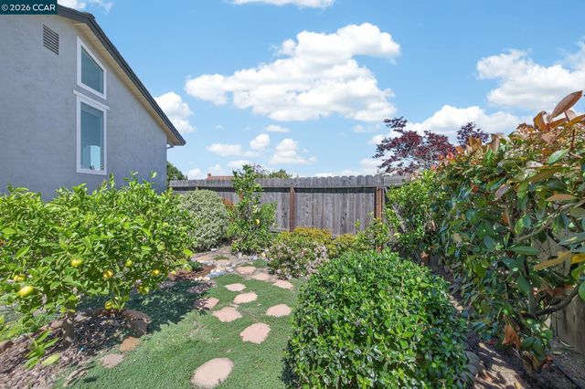 2134 Whippoorwill Ct, Pinole, CA 94564