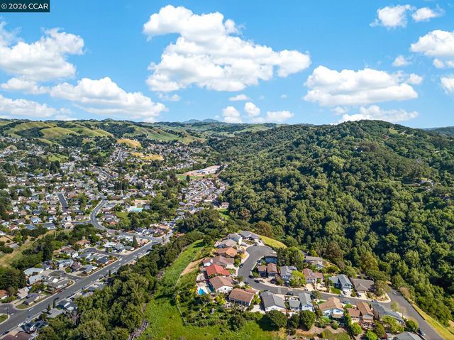 2134 Whippoorwill Ct, Pinole, CA 94564