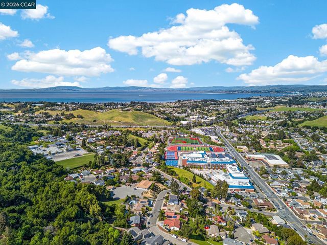 2134 Whippoorwill Ct, Pinole, CA 94564