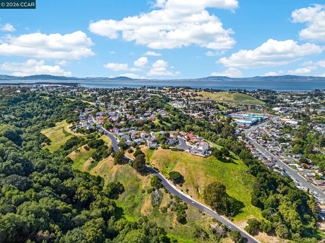 2134 Whippoorwill Ct, Pinole, CA 94564