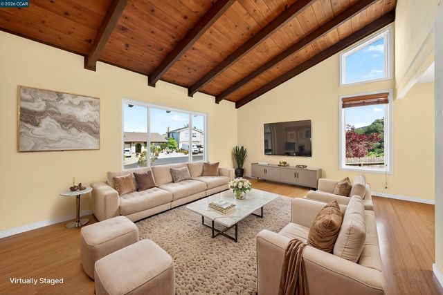 2134 Whippoorwill Ct, Pinole, CA 94564