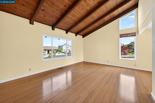 2134 Whippoorwill Ct, Pinole, CA 94564