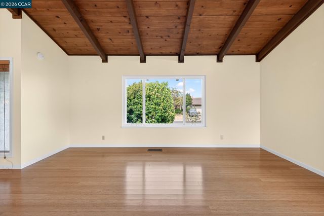 2134 Whippoorwill Ct, Pinole, CA 94564