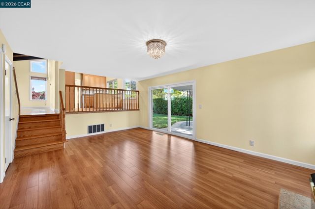 2134 Whippoorwill Ct, Pinole, CA 94564