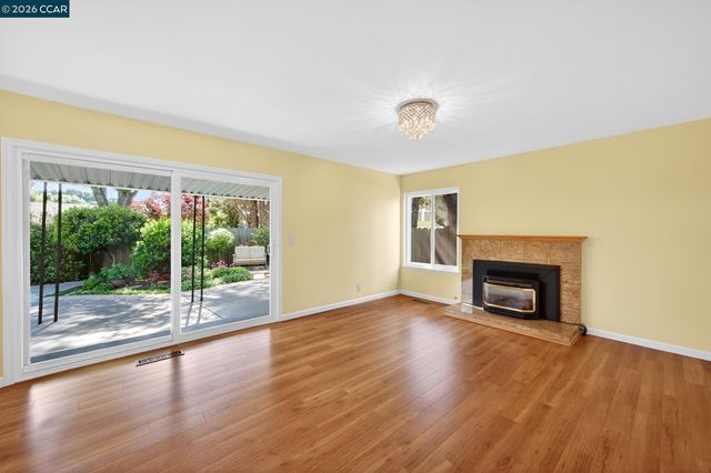 2134 Whippoorwill Ct, Pinole, CA 94564