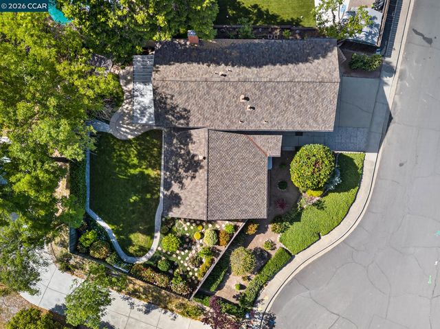 2134 Whippoorwill Ct, Pinole, CA 94564