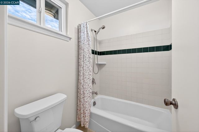 2134 Whippoorwill Ct, Pinole, CA 94564