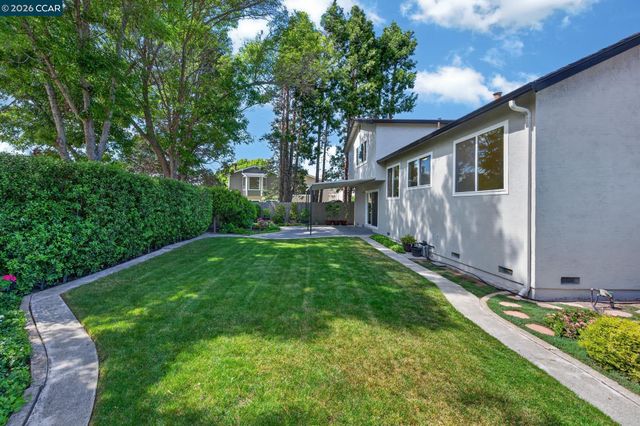 2134 Whippoorwill Ct, Pinole, CA 94564